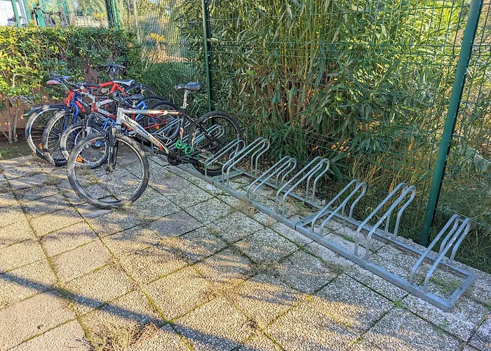 Cap D'agde T2 4-6 Personnes Mezzanine Vue Piscine Wifi アパート